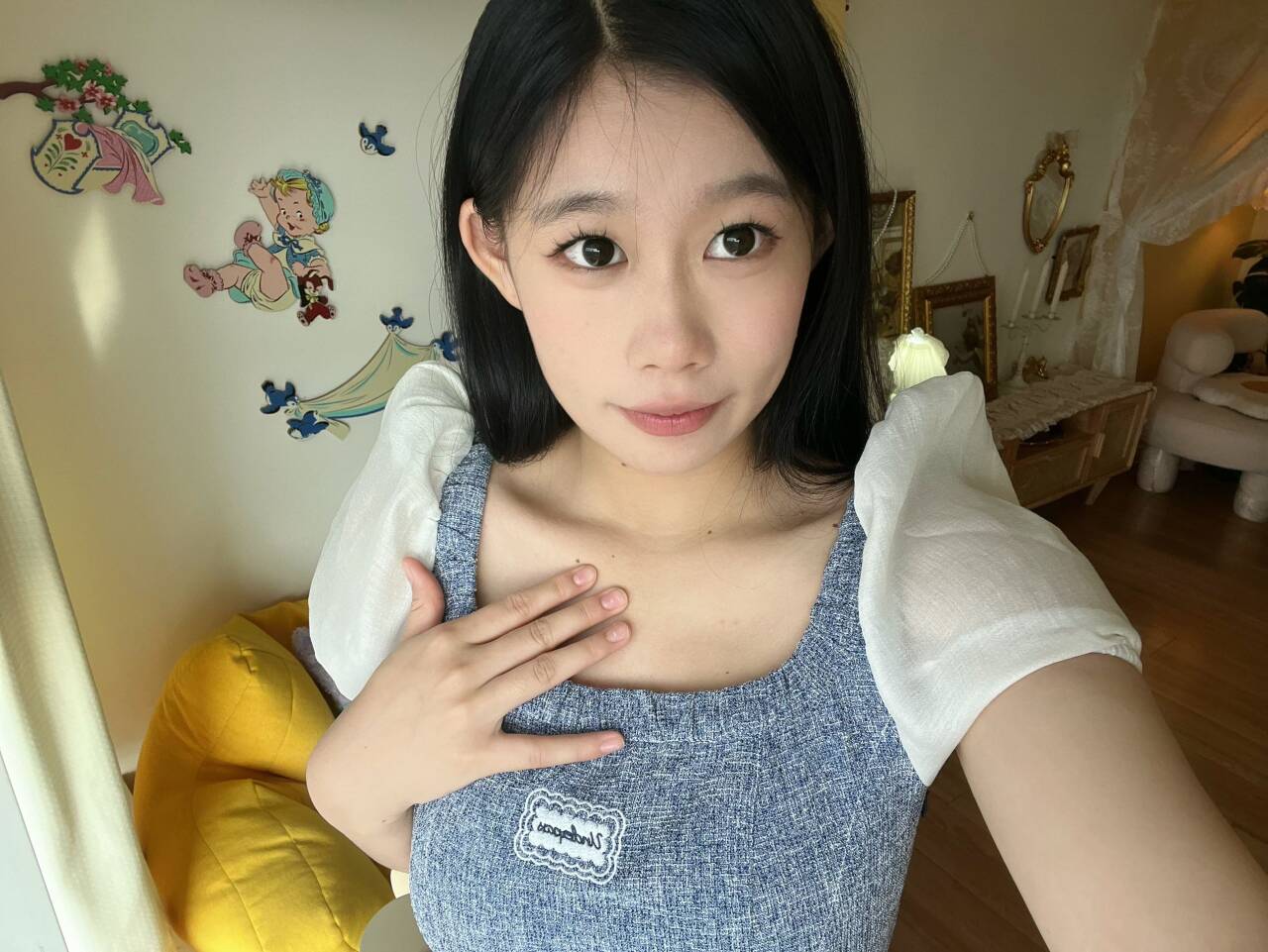 江苏南通学*妹，各方面都还比较青涩。慢慢教成母狗才最有趣